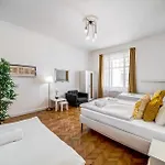 Lägenhet Kinizsi Center By Stn Budapest