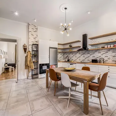 Apartment Kinizsi Center By Stn *